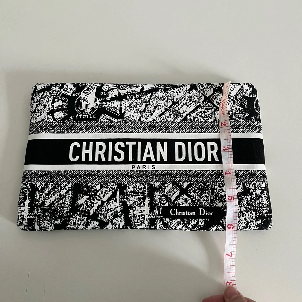 Dior Beauty Plan De Paris Cosmetic Pouch - Picture 10 of 10